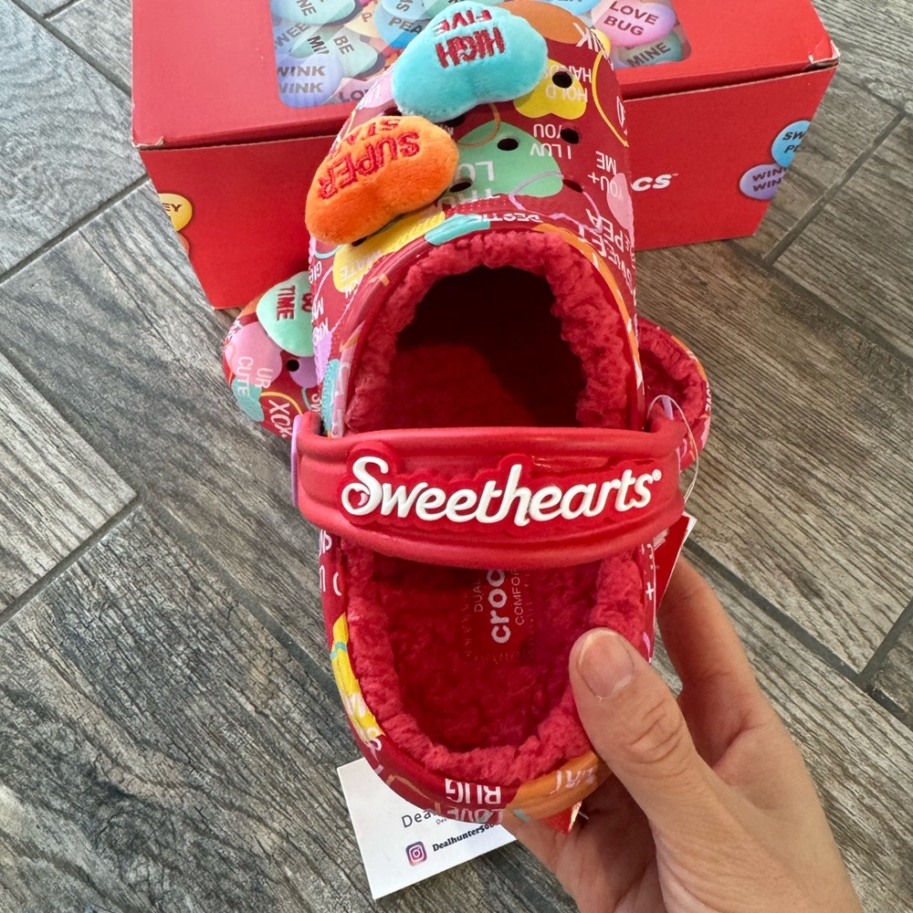 Brand New Limi Version Crocs “Sweethearts” Kids Lined Clog - Picture 5 of 11